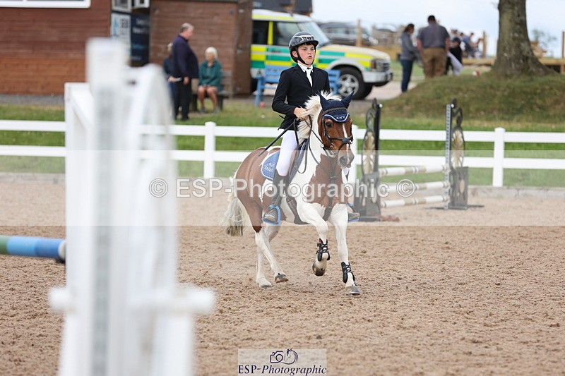 240630A-175326-16201 - Cls 28 Stepping Stones 128cm + 138cm