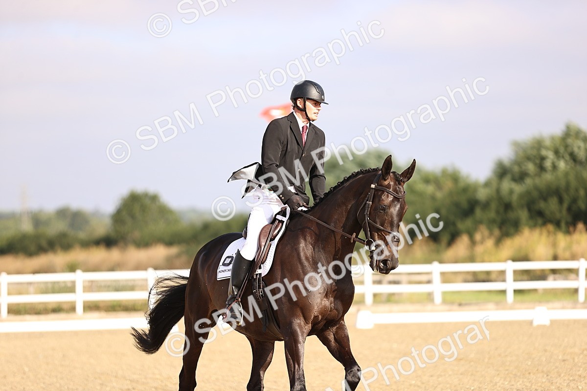 SBM_008470 - Novice 5 - 08.30-9.33