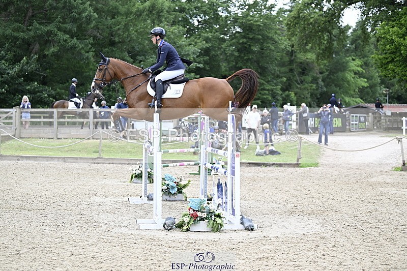 250525A-124429-17456 - B-313-Cosby.Green-ESPRIT.DE.FEU