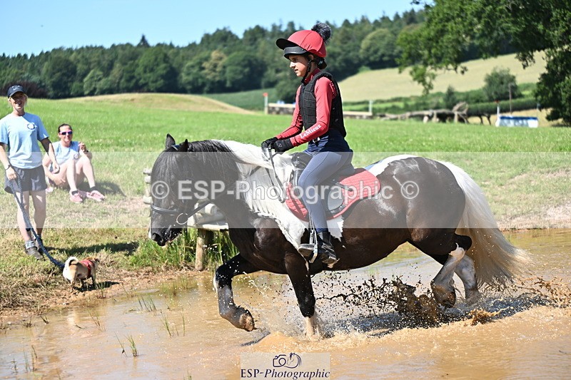 240729B-150323-03090 - Abbie's Group XC