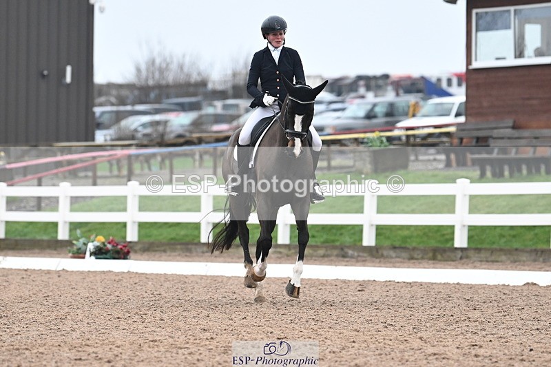 240217A-114422-02407 - 161-Katie.Warner-Active.Nuvalari