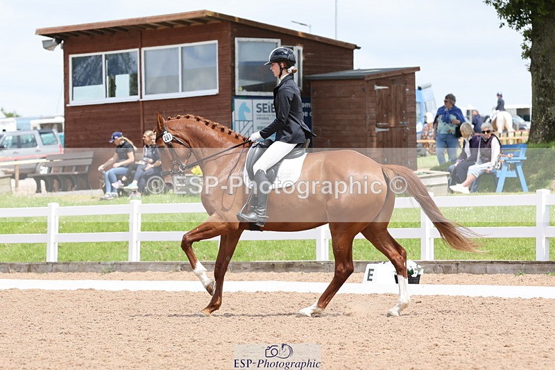 240622A-132801-11756 - Cls 27 BD Novice 37A