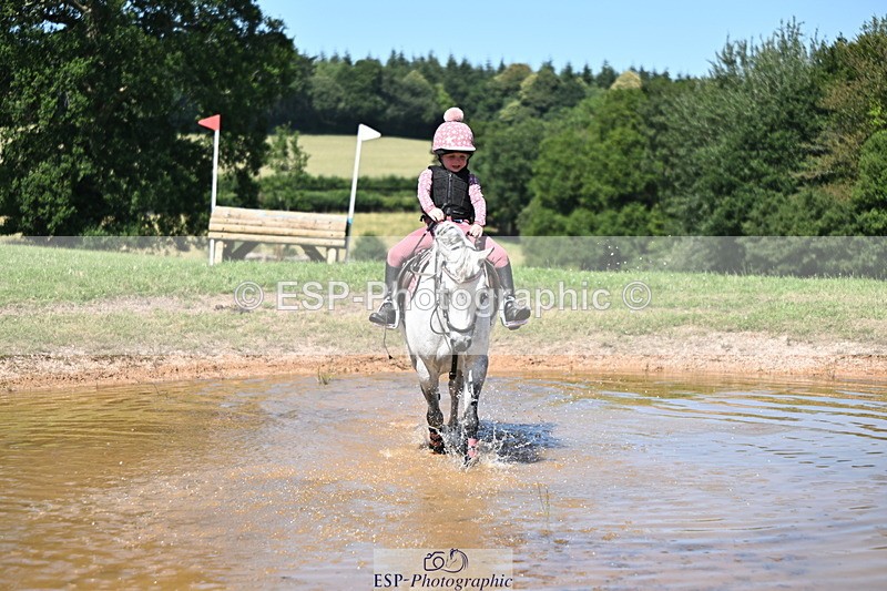 240729B-145921-02919 - Abbie's Group XC