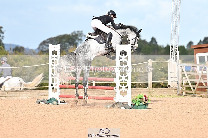 251005-100105-02652 - Cls 15 Foxhunter and 1.20m