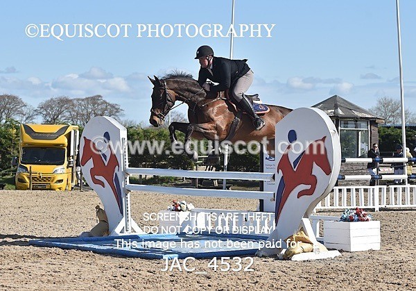 JAC_4532 - CLASS 11 SAT Andrew Hamilton Coach, RHS Foxhunter Championship Qualifier