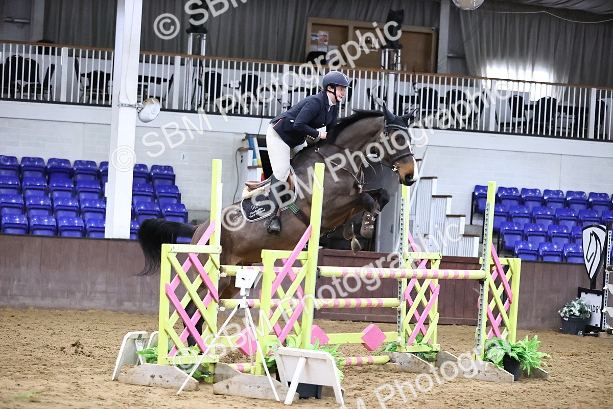 SBM_005723 - Class 17 - Senior Newcomers 1.10m