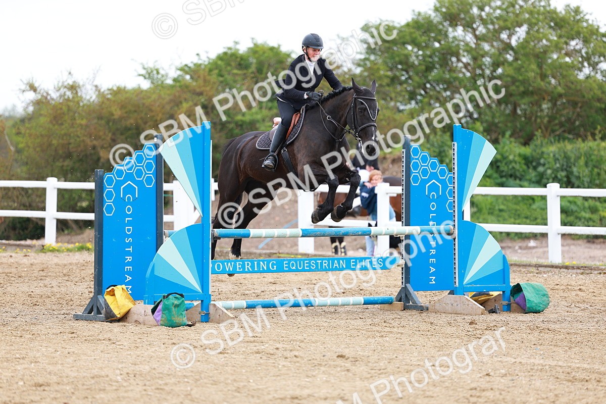 SBM_001942 - class 8 - Senior British Novice - 90cm