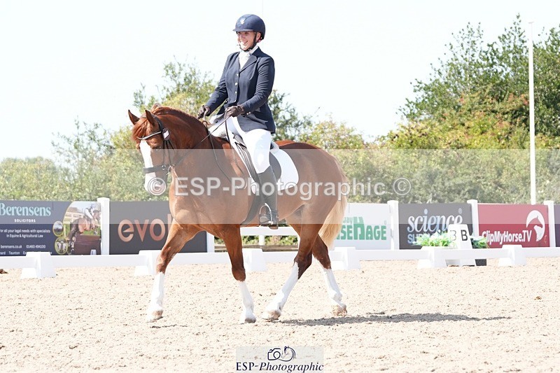 250817-145439-11094 - 178-Ella.MatraversMenai.Cosmic.Inferno