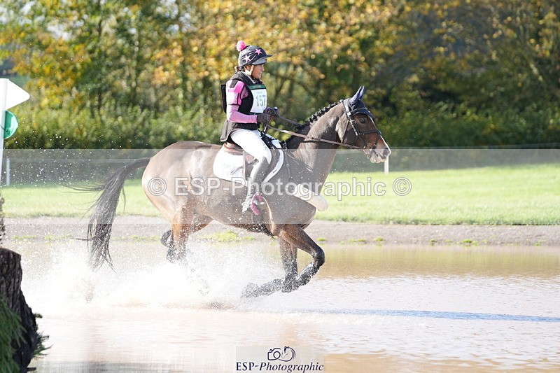 251024A-131129-10988 - B-157-Anna.Cheney