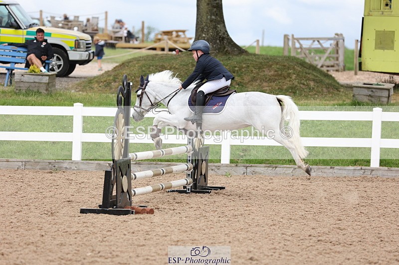 240630A-175737-16232 - Cls 28 Stepping Stones 128cm + 138cm