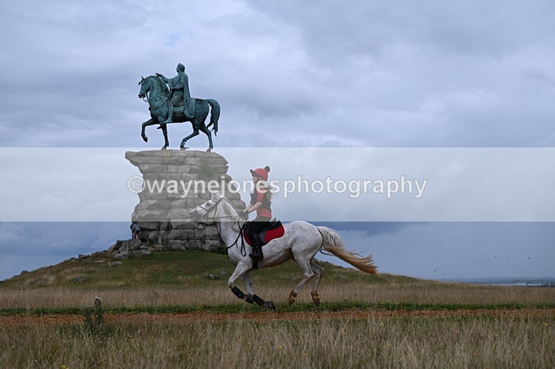 DSC_5900 - Time at Statue 12:17 to 12:44