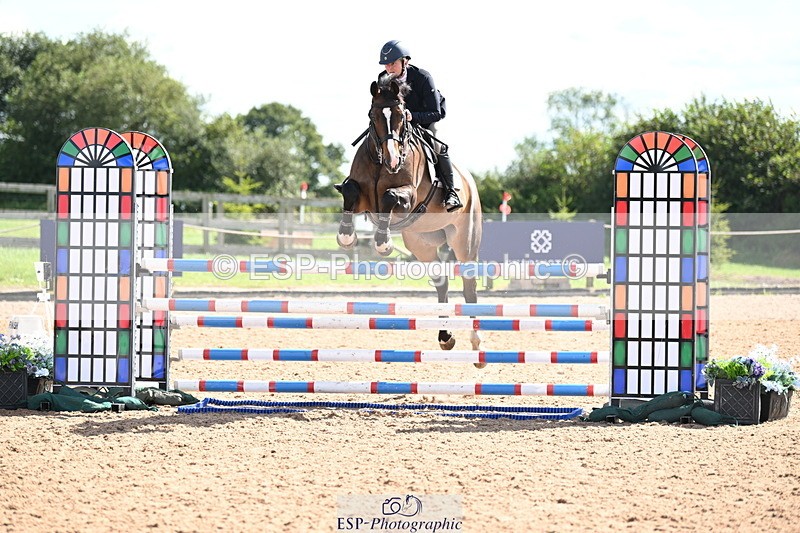 240913A-122815-04365 - Cls 15 Snr Foxhunter