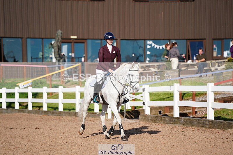 241027A-140200-03079 - SUN Cls 15-17 Children on Horses