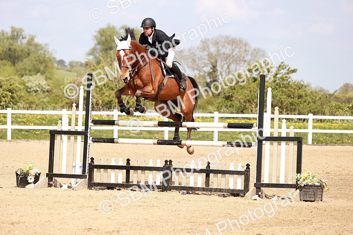  - Class 26 - Senior Foxhunter - 1.20m