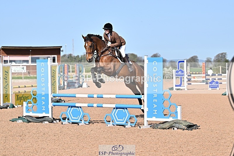 260408-103305-00182 - Cls 2 British Novice and 90cm
