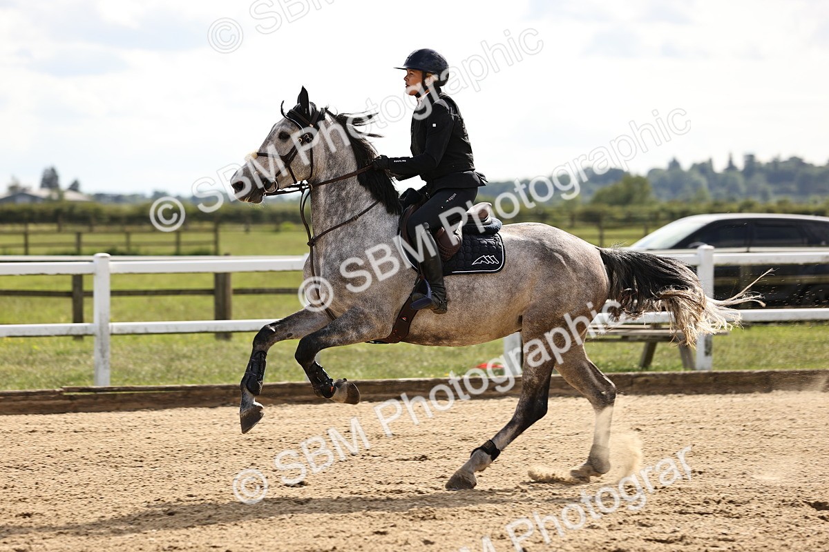 SBM_003712 - Class 13 - Senior Foxhunter - 1.20m