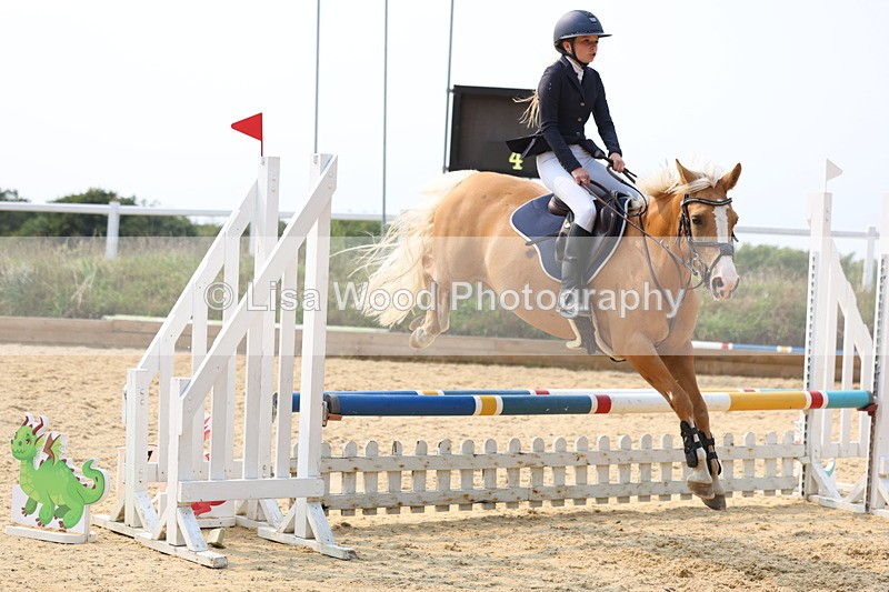 3E7A2847 - Class 11: Junior 70cm