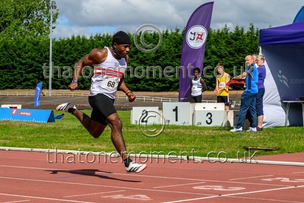 Age26 SUN-815907 - Track Male Set One