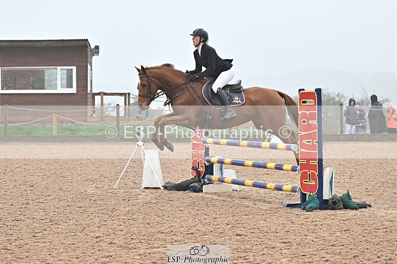 241103A-111022-06920 - SUN Cls 18 British Novice and 90cm Open