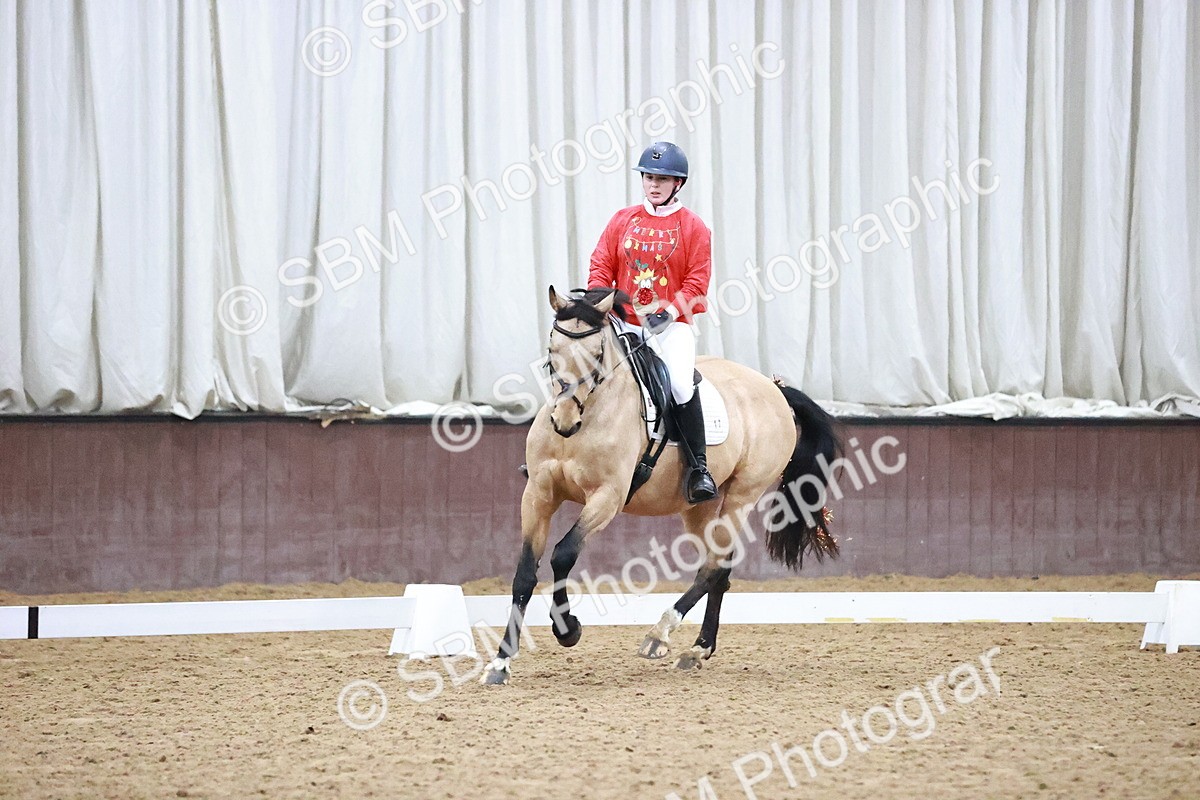 SBM_001775 - Class 9 - Novice 4
