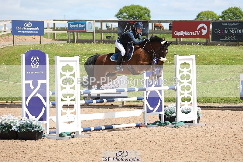 250504-125000-02619 - Cls 5 Pony Foxhunter and 1.10m Open