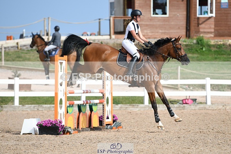 250725-165108-04026 - Cls 10 1.05m Amateur Quali