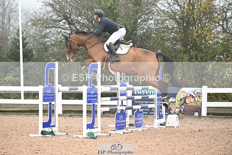241102A-120129-04453 - SAT Cls 15 Foxhunter and 1.20m Open