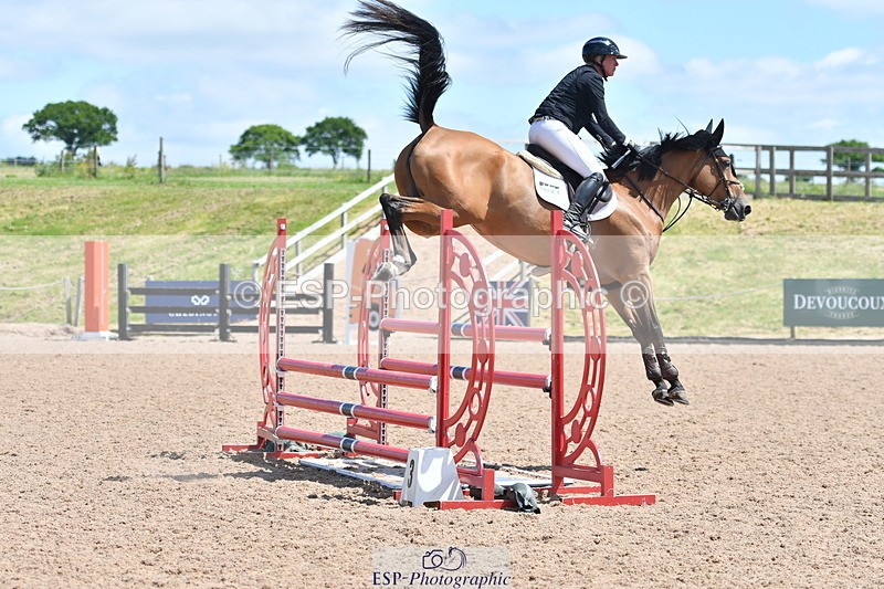 240609A-123308-05219 - Cls 18 Snr Newcomers and 1.10m Open