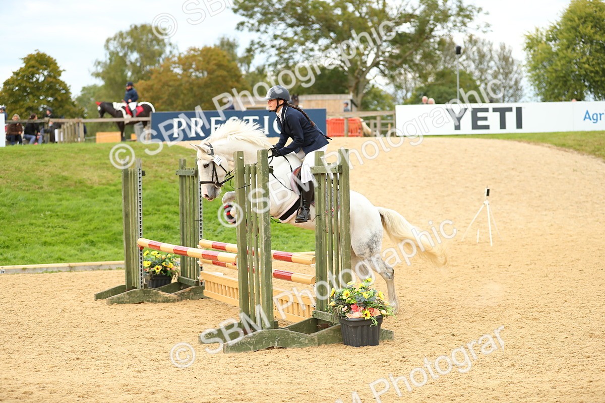 SBM_76105 - J19 - Junior 90cm Supreme Championship