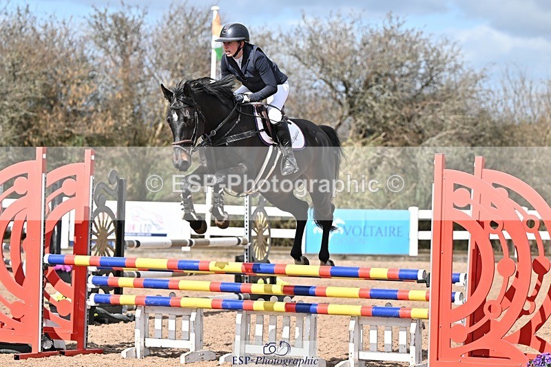 250328-104534-01322 - Cls 8 British Novice and 90cm