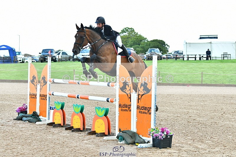 230723A-094212-10626 - Cls 4, 2 Star Small 1.30m