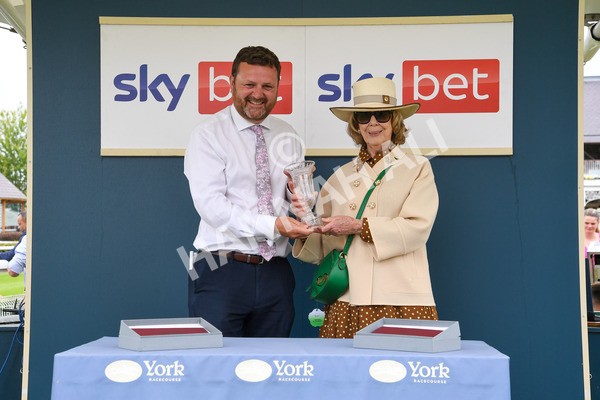 170623-Race 3-Quickthorn-0390 - Race 3 3.05pm Sky Bet Race To The Ebor Grand Cup Stakes