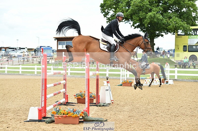 230720A-140802-03322 - Cls 21, 1 Star Gold 1.30m