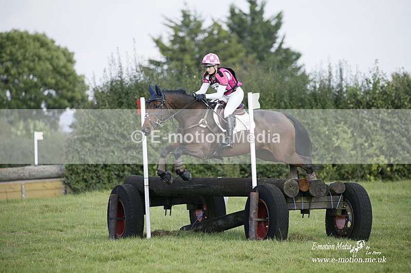  WWHT 171021 3928 - Open (1.00m)  17/10/21