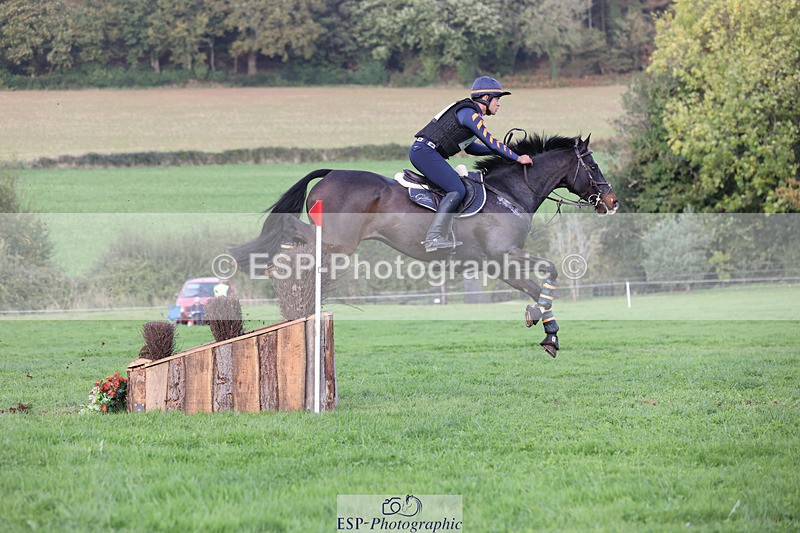 241025-153017-10597 - 226-Matteo.Gallucci-CASTLERICHMOND.WILLIAM