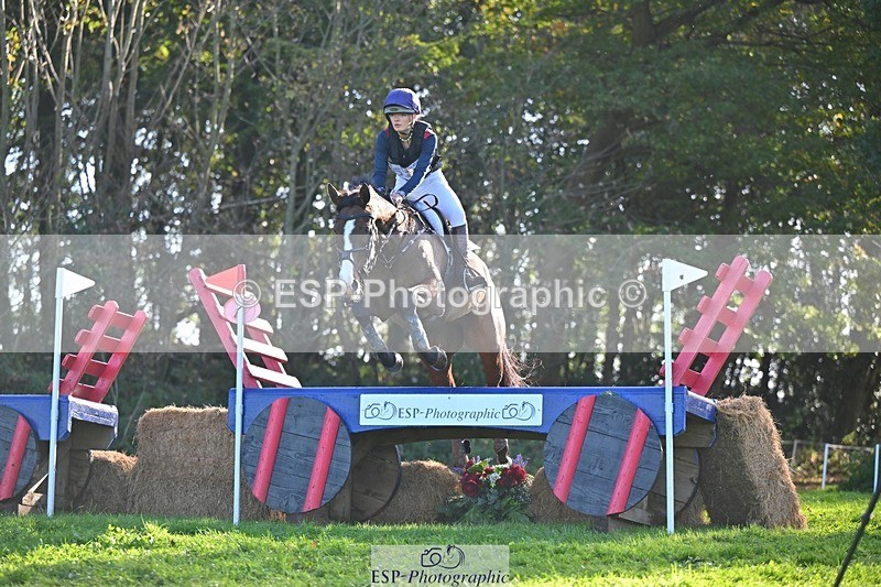 241026-143640-14109 - 520-Lottie.Newton-GOSSAMER