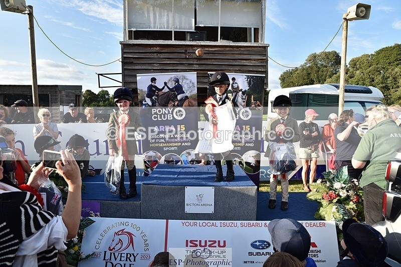 230824-181902-07039 - Thursday 40 and 50cm Presentations