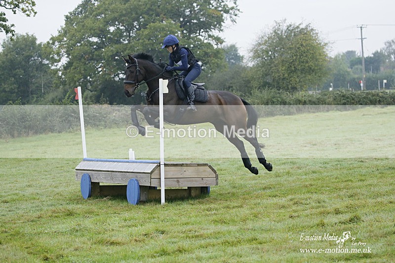 WWHT 171021 0011 - Novice Restricted (0.80m)  17/10/21