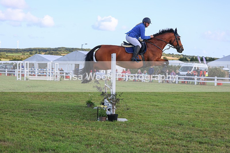 3E7A4640 - Class C1: Showjumping Senior Newcomers/1.10m open