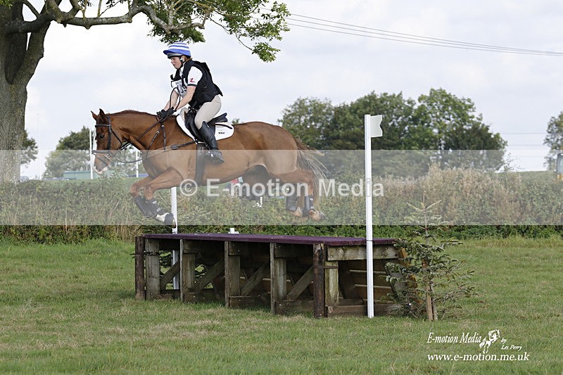  WWHT 171021 3349 - Intermediate (0.90m)  17/10/21