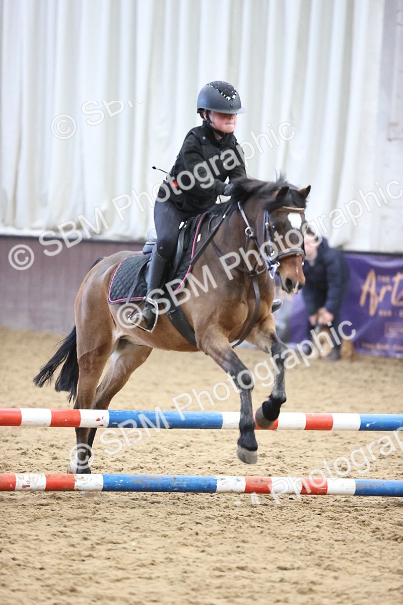 SBM_001399 - Class 3 - Horse & Hound 60cm