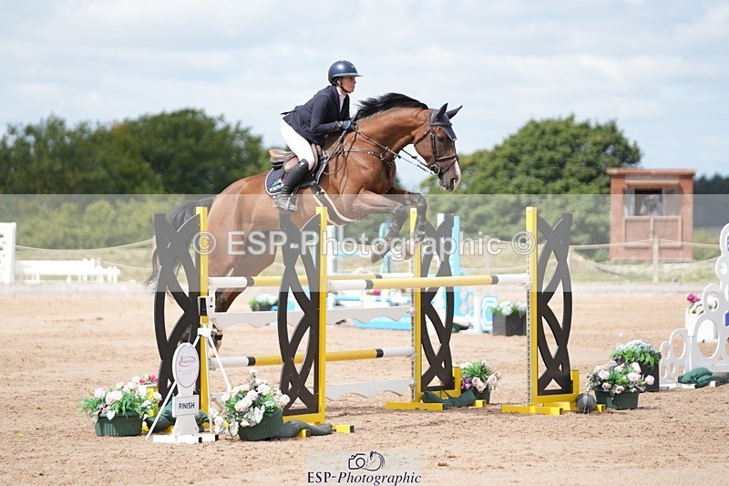 250801-113304-04941 - Cls 14 Snr Fox 1st Rnd