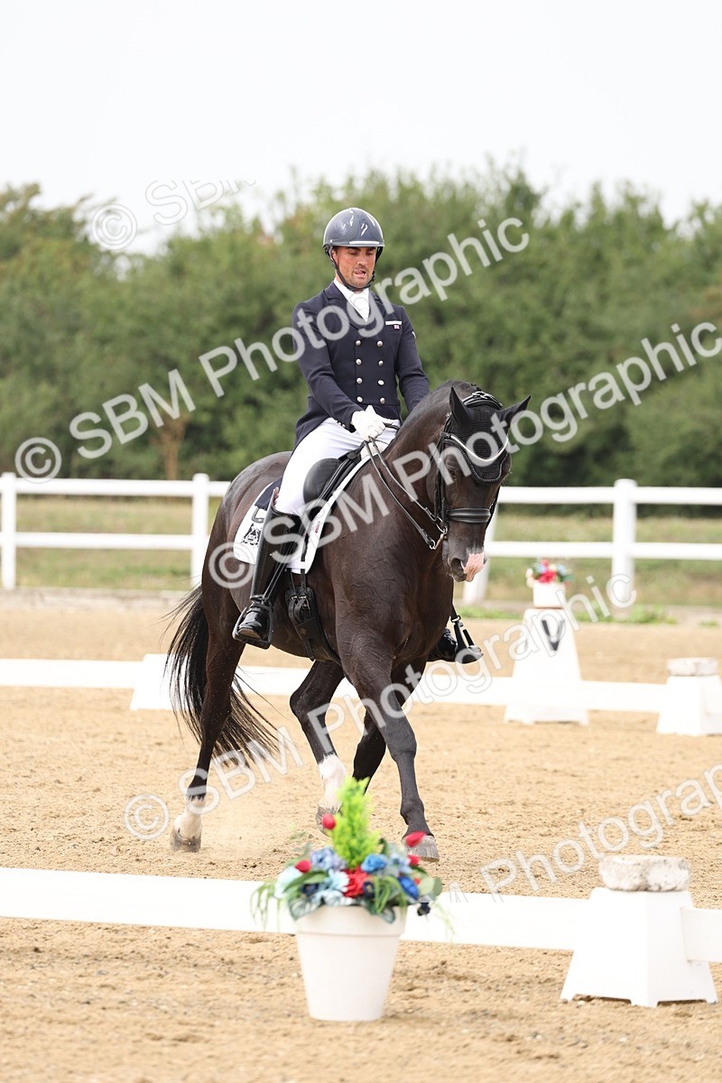 SBM_007611 - Class 9 - FEI INT I - 14.57-15.45