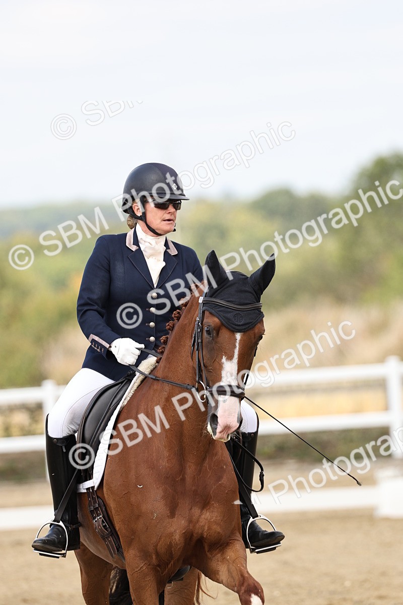 SBM_018244 - Class 16 - Novice 5 - 11.12-12.01