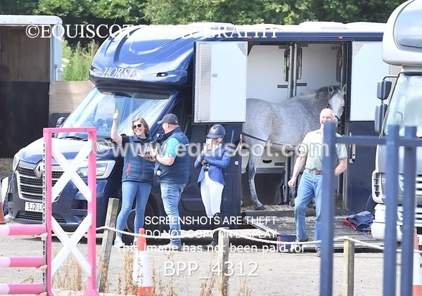 BPP_4312 - CLASS 18 SUN Stepping Stones 128/ 138cms Handicap