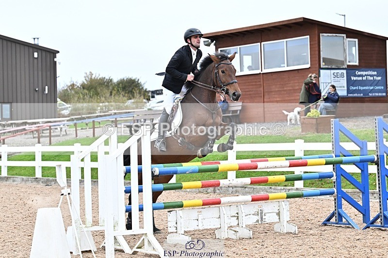 251015-133848-00620 - Cls 4 Newcomers and 1.10m Open