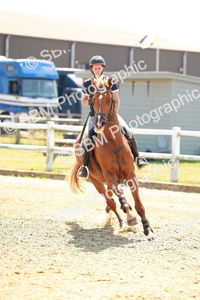 SBM_001275 - Class 4 - Senior Newcomers - 1.10m