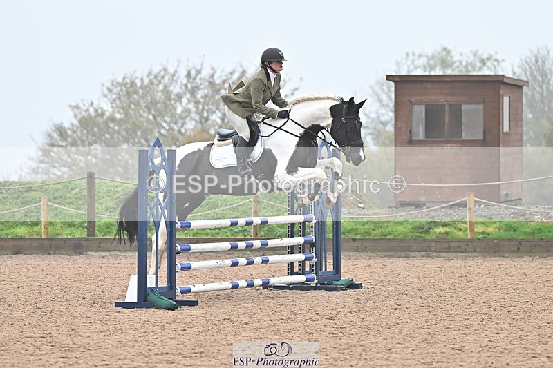 241103A-104829-06762 - SUN Cls 18 British Novice and 90cm Open