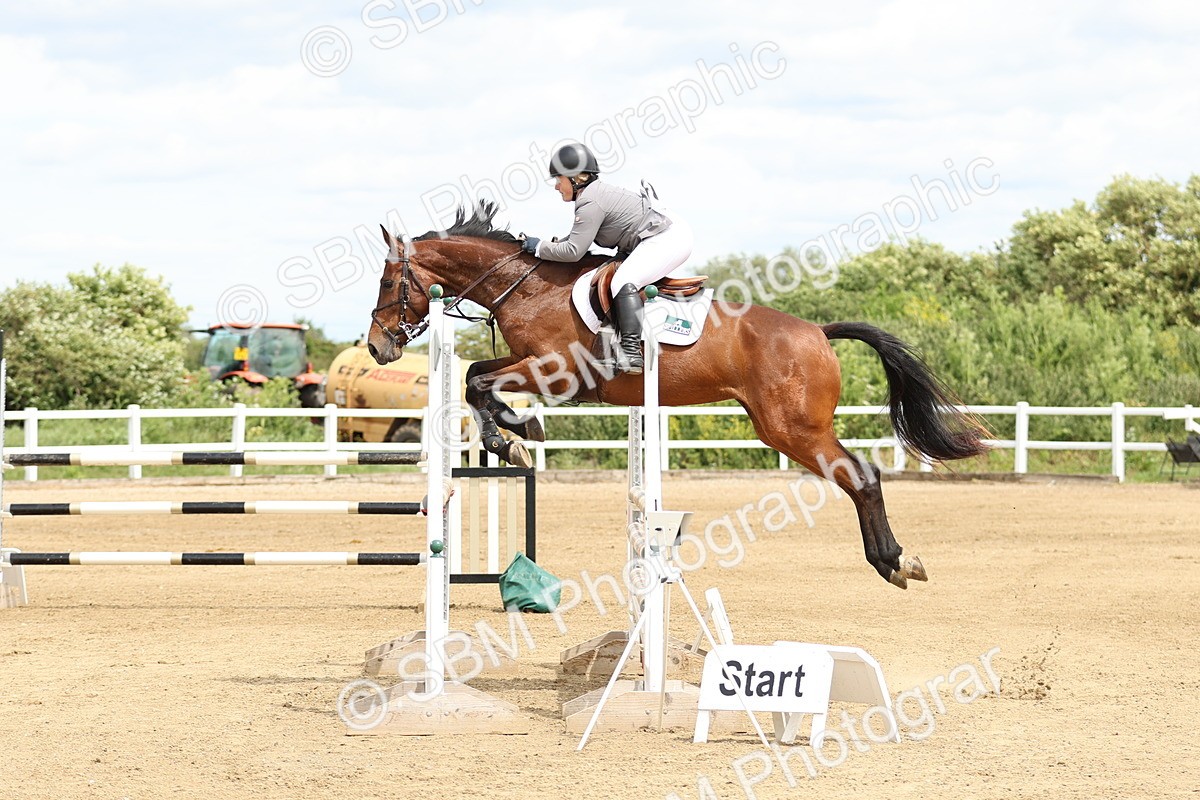 SBM_000895 - Class 4 - Senior Newcomers - 1.10m