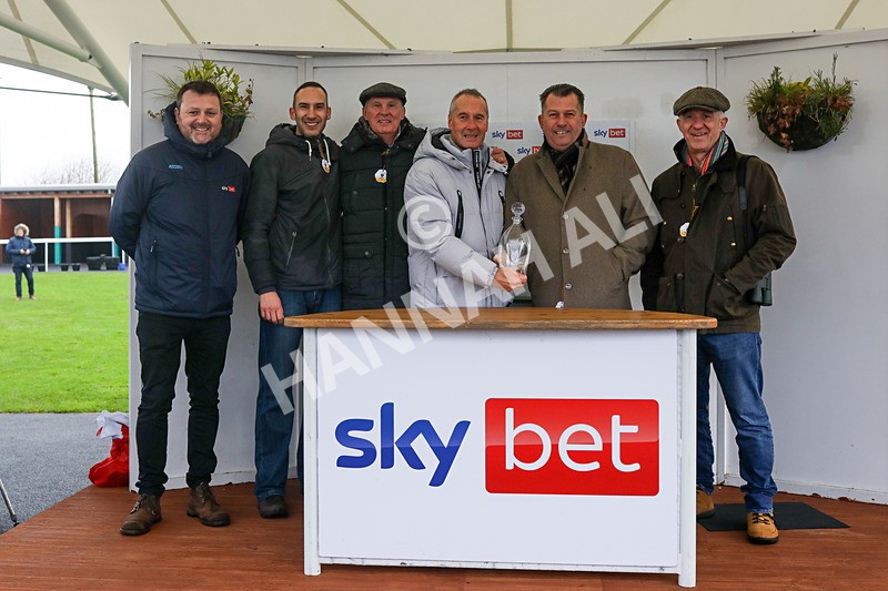 281223-Race 1-Trac-3107 - Race 1